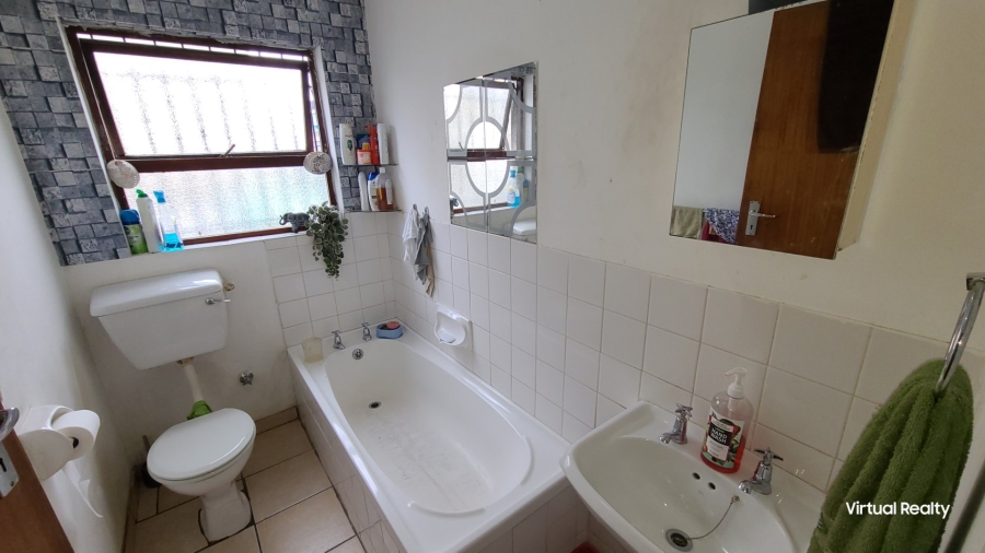  Bedroom Property for Sale in Belhar Western Cape